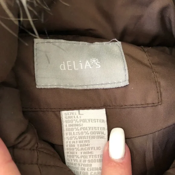 Vest - Picture 2 of 4